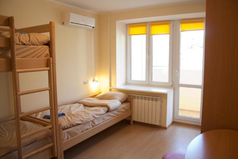 Petrani Hostel Kiev Bagian luar foto